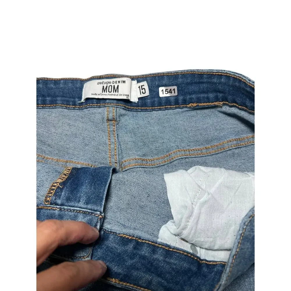 Refuge Denim Junior's 15 Blue Cuffed High Rise Mom Stretch Classic Shorts 38x3